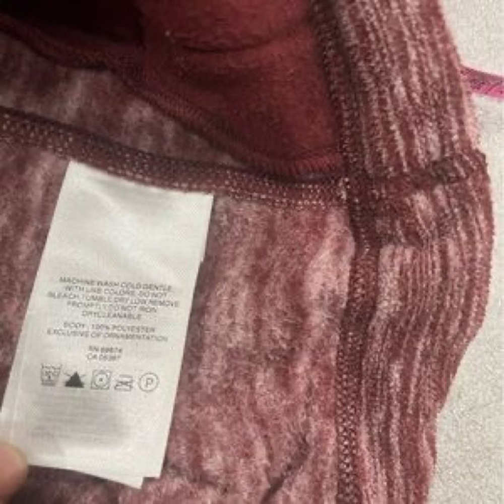 Marled Hooded Snap-Front Knit Jacket in Burgundy - Picture 4 of 4